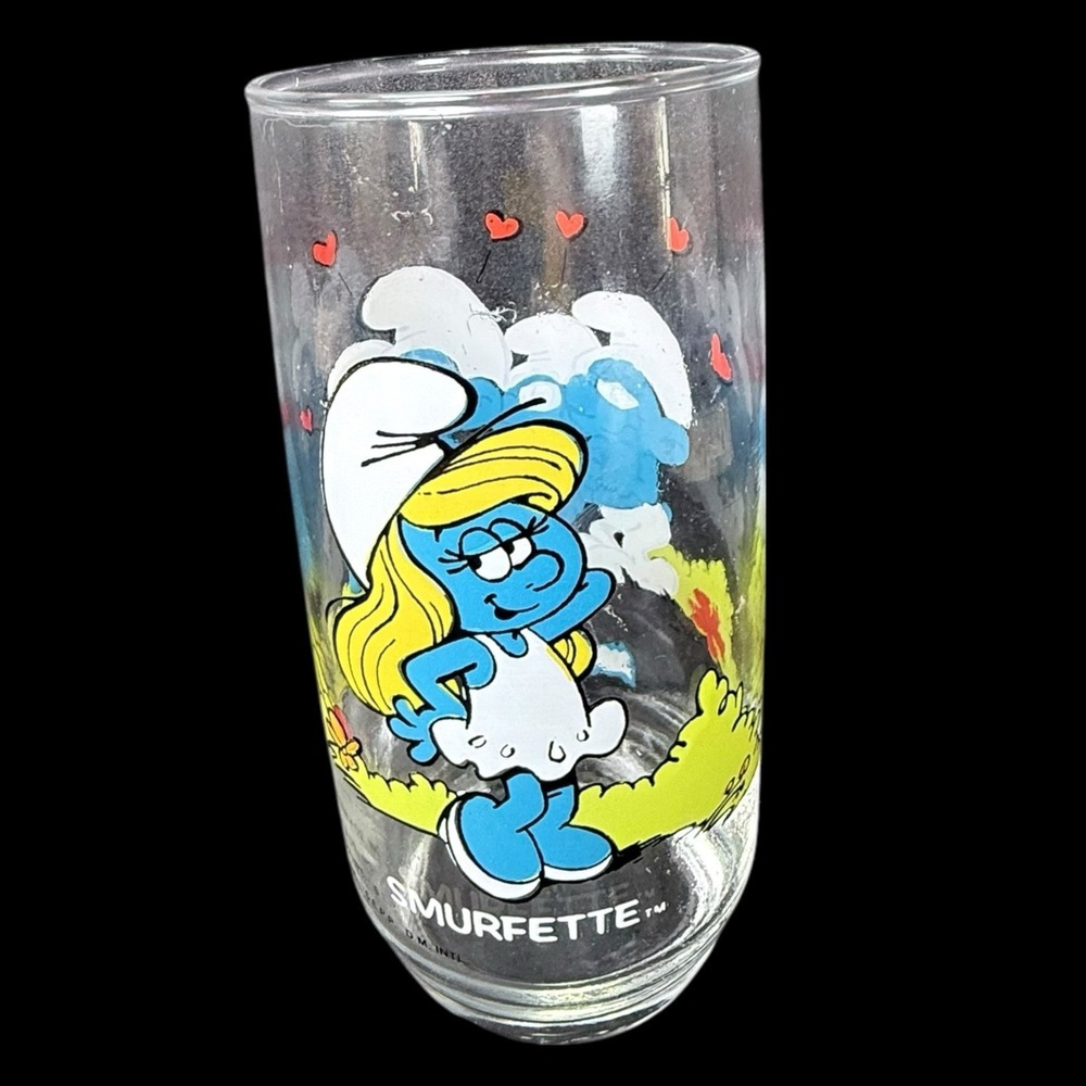 Vintage 1982 Smurfette drinking glass 16 oz.